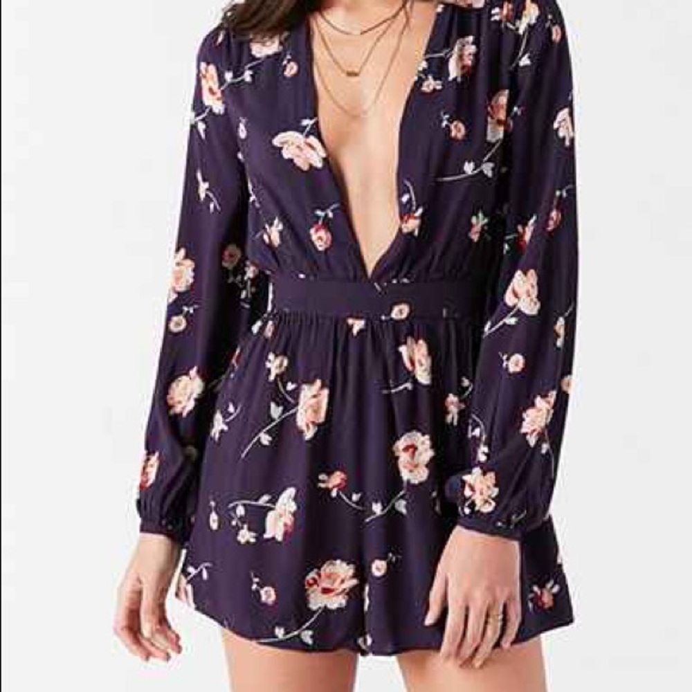 Ecote deep v romper